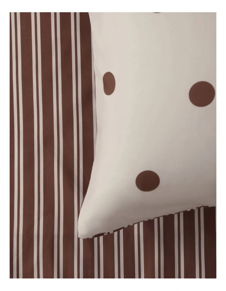 Dreamaker Pippa Reversible Quilt Cover Set in Natural/Chocolate image 3