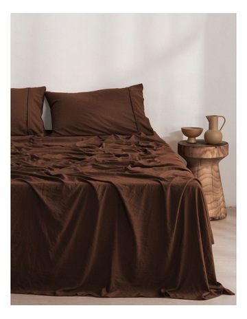 Chocolate colour