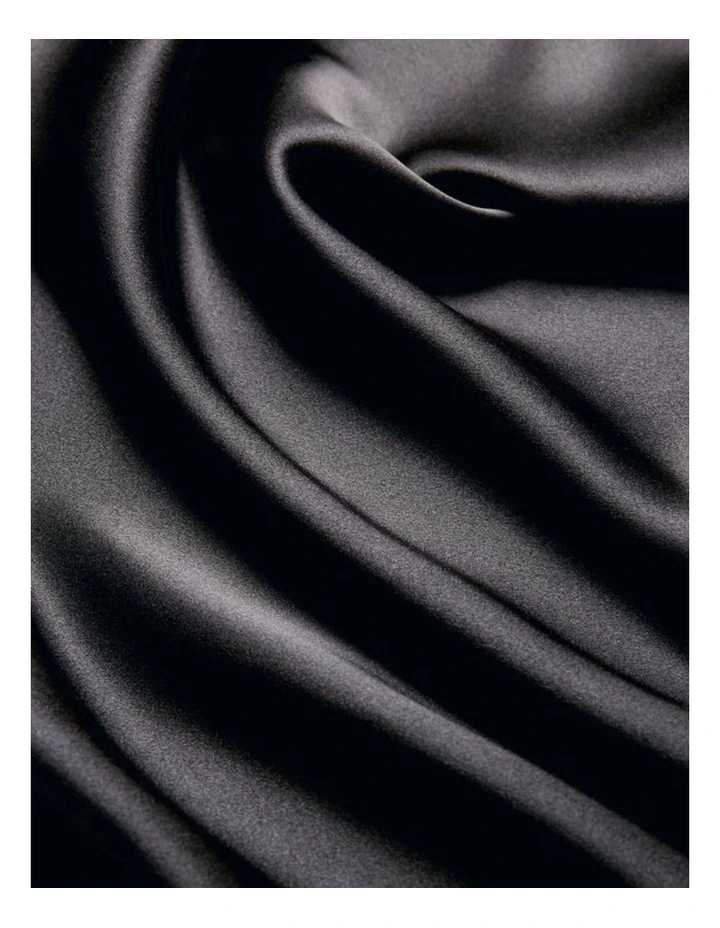 GIOIA CASA Mulberry Silk Pillowcases in Black 2 Pack image 4