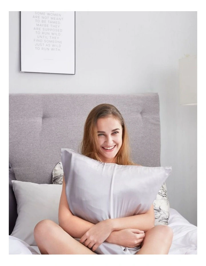GIOIA CASA Mulberry Silk Pillowcase in Silver image 5