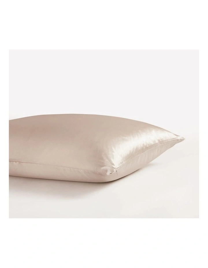GIOIA CASA Mulberry Silk Pillowcases in Champagne 2 Pack image 2