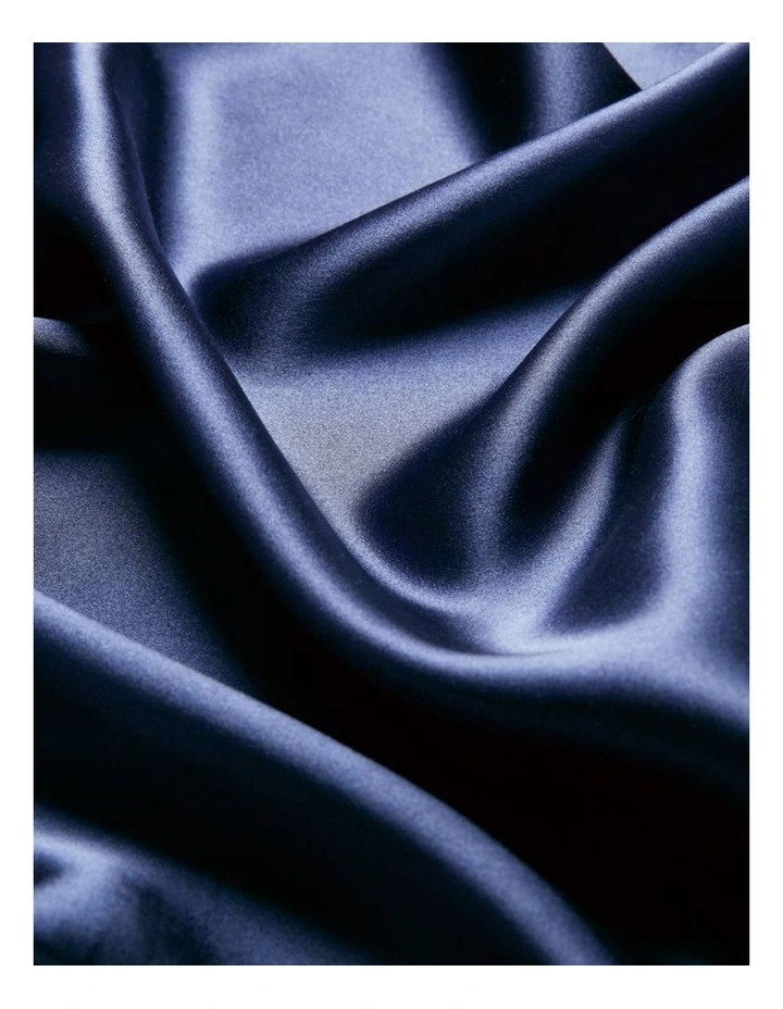 GIOIA CASA Mulberry Silk Pillowcases in Navy Blue 2 Pack image 4