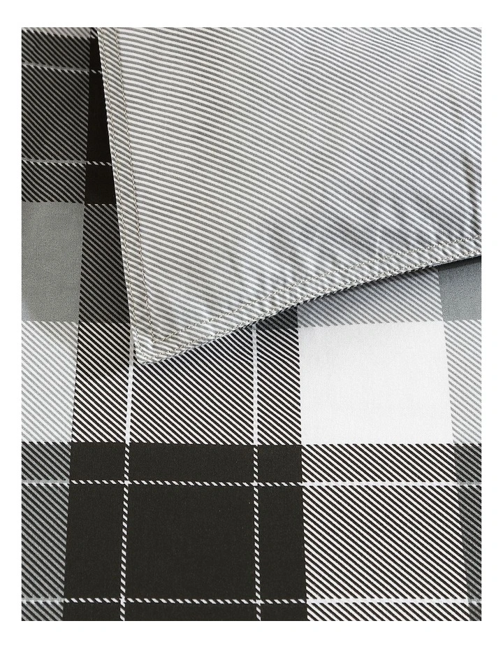 Bluff Plaid Quilt Cover Set in Black/Grey image 4