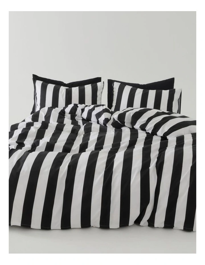 GIOIA CASA Harrison Reversible Printed Cotton Quilt Cover Set in Black image 1