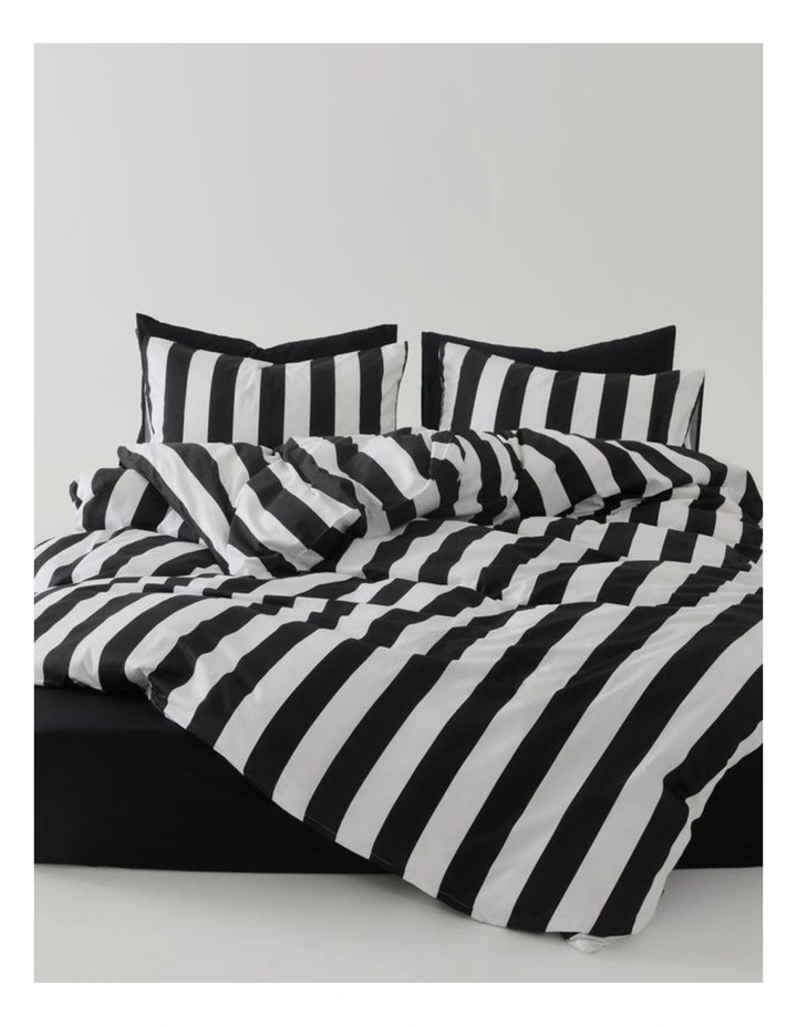GIOIA CASA Harrison Reversible Printed Cotton Quilt Cover Set in Black image 3
