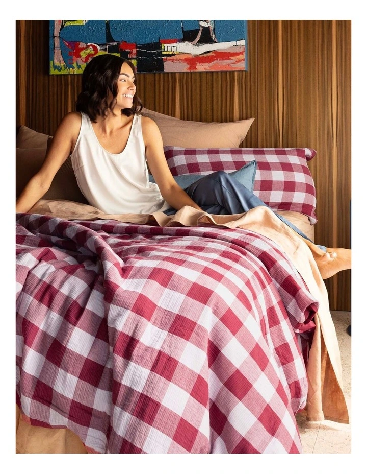 Willow Quilt Cover Set Berry image 4