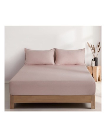 Pink colour
