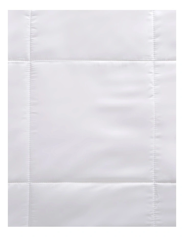 Natural Home Winter Bamboo Quilt 450gsm in White image 5