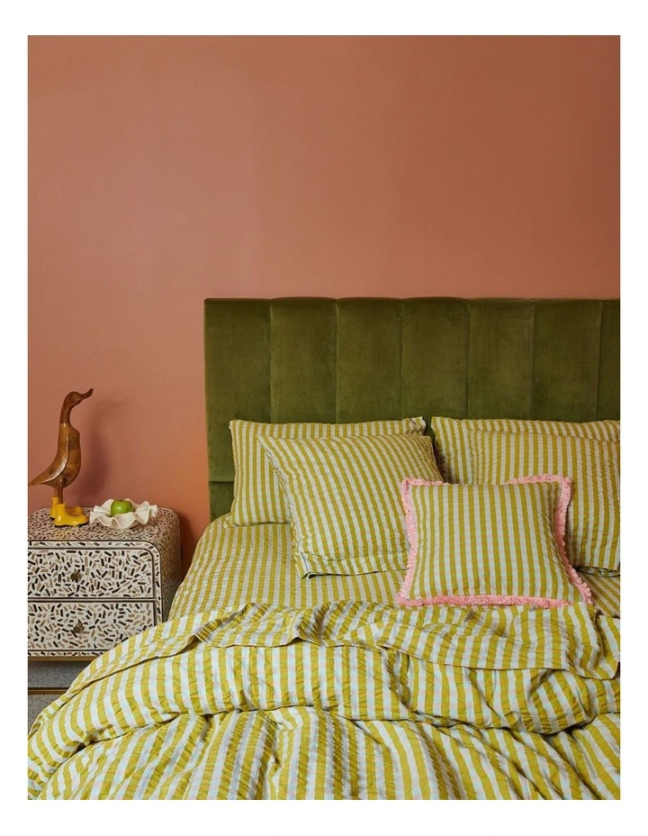 Pink Quartz Seersucker Quilt Cover image 1