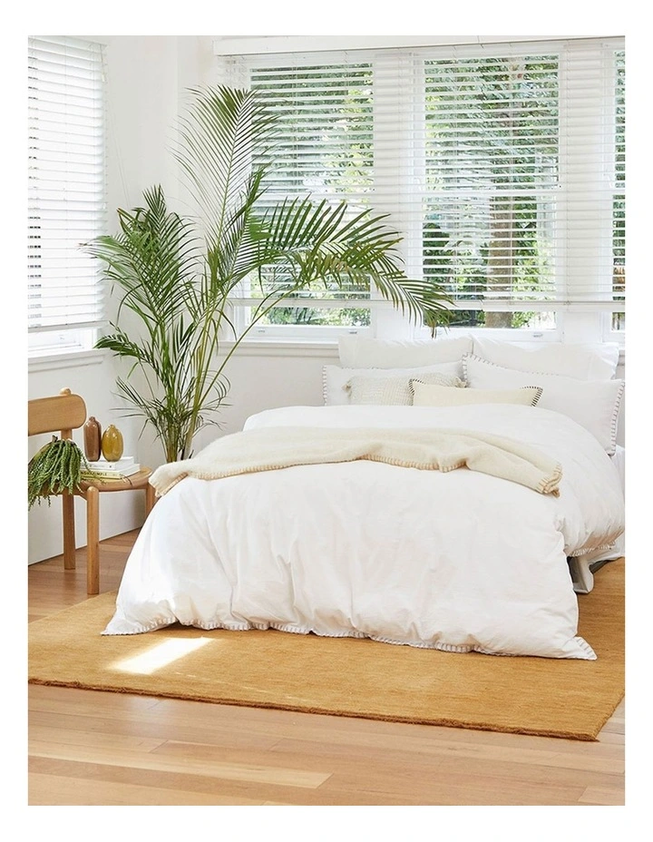 Blanket Stitch White Quilt Cover Set image 3