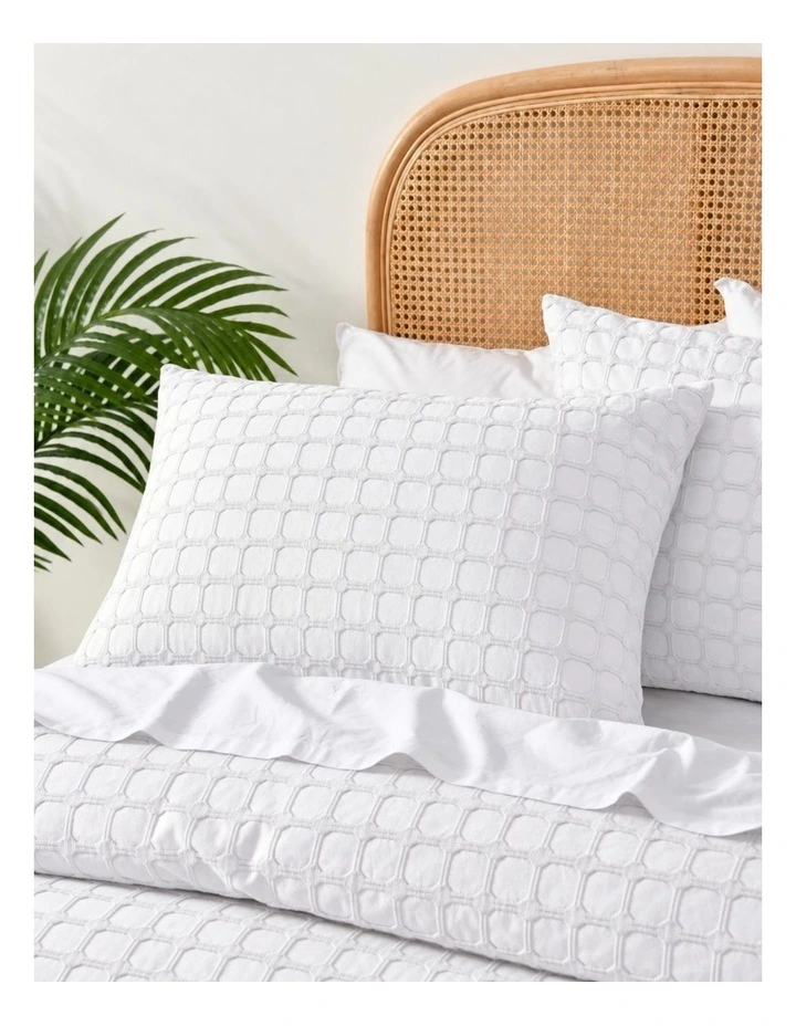 Vintage Design Willow Cotton Quilt Cover Set White image 2