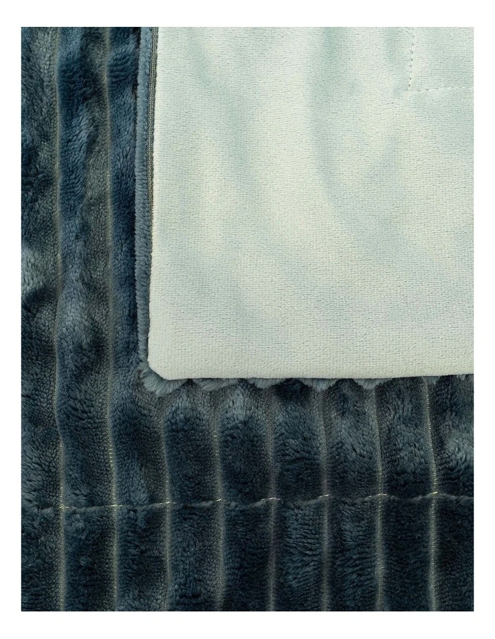 Channel Throw image 3