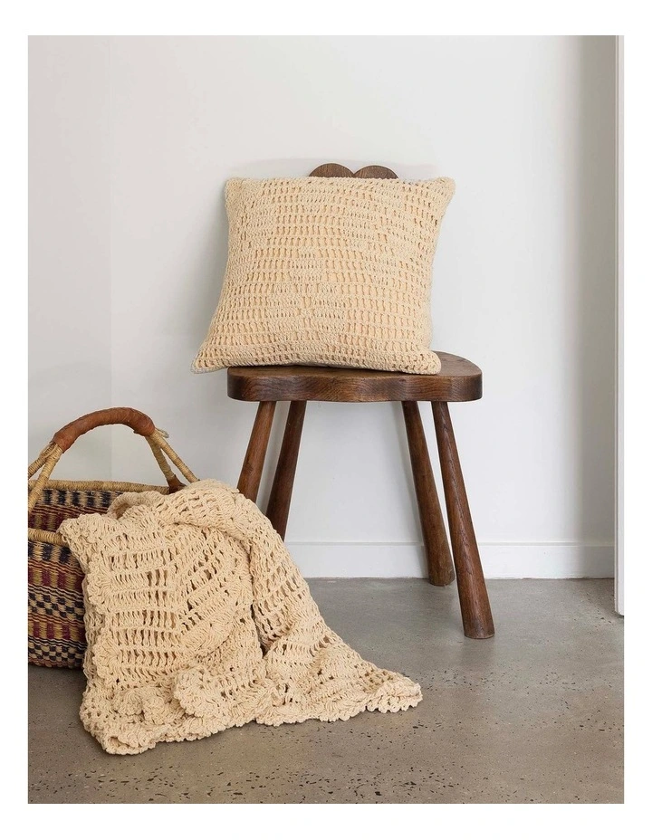Callista Throw image 3