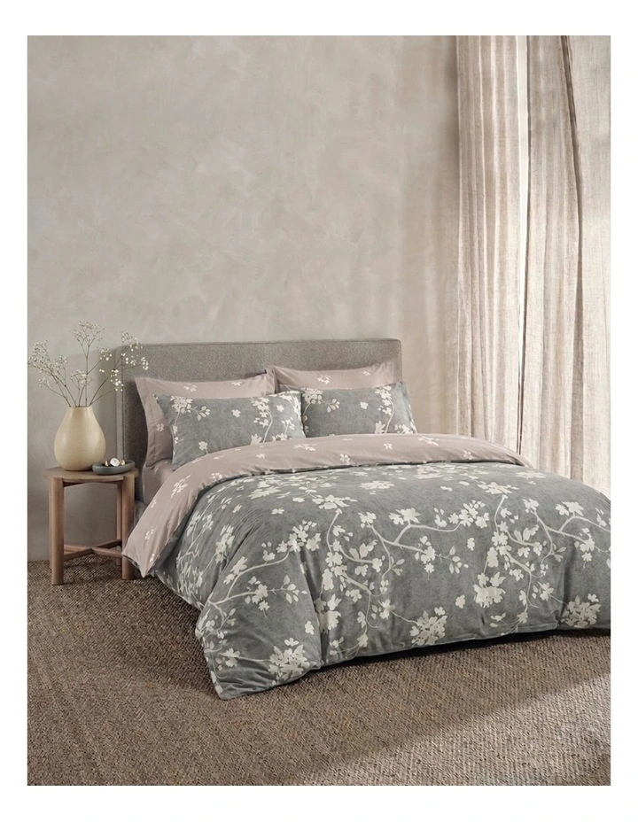 Amesbury Quilt Cover Set Natural Queen image 1