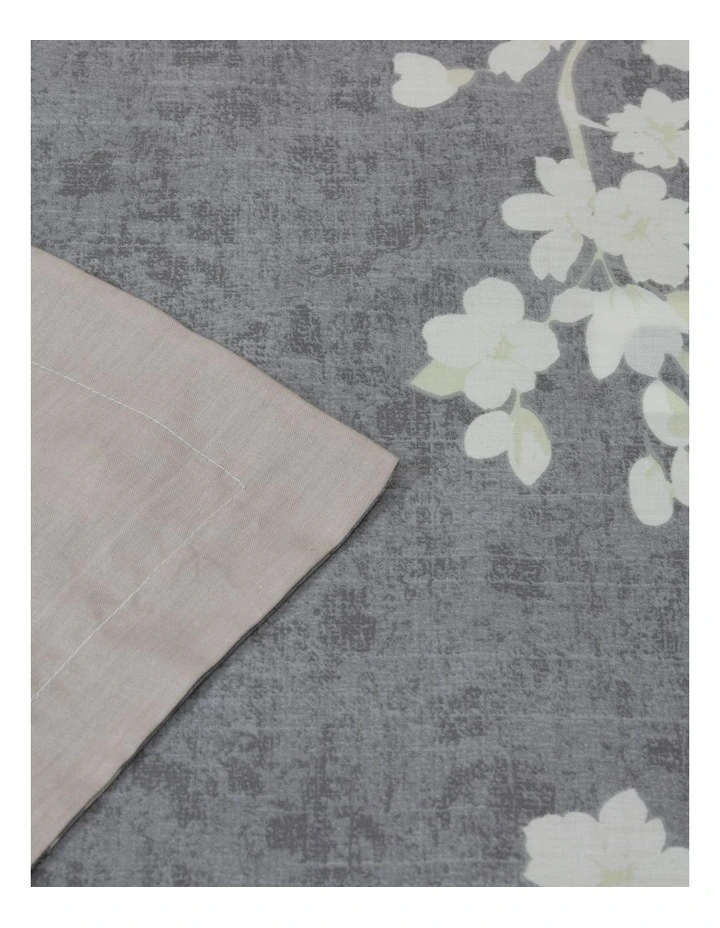 Amesbury Quilt Cover Set Natural Queen image 3