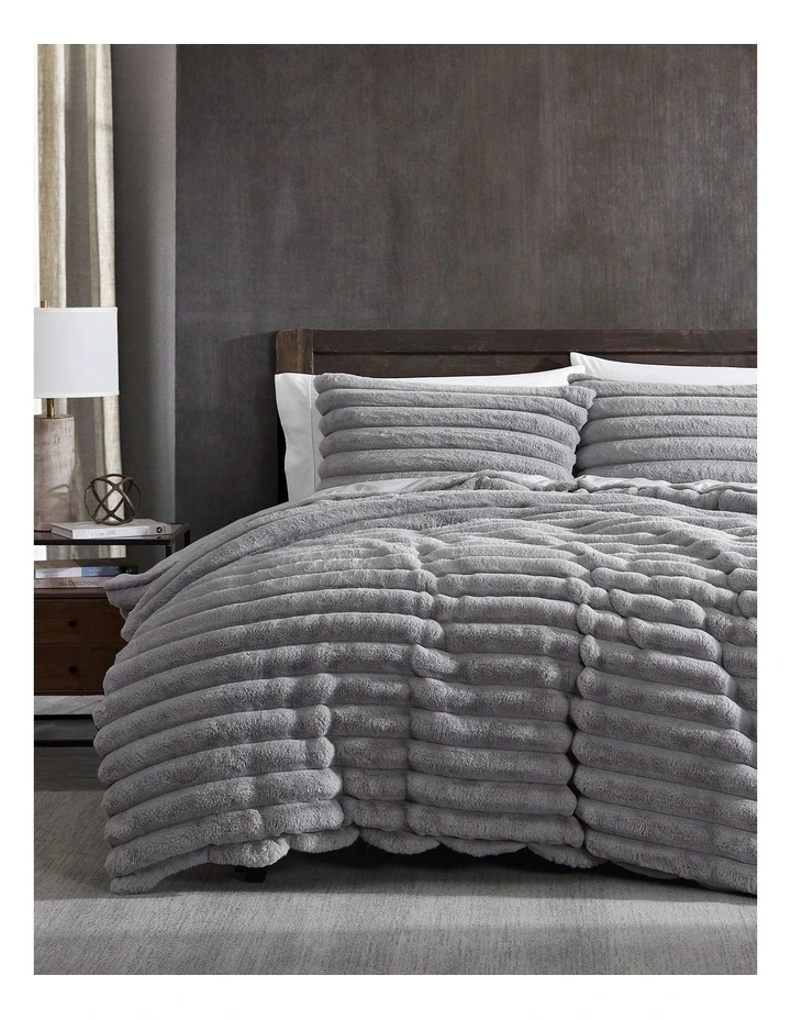 Jax Chunky Faux Fur Quilt Cover Set Smoke King image 1