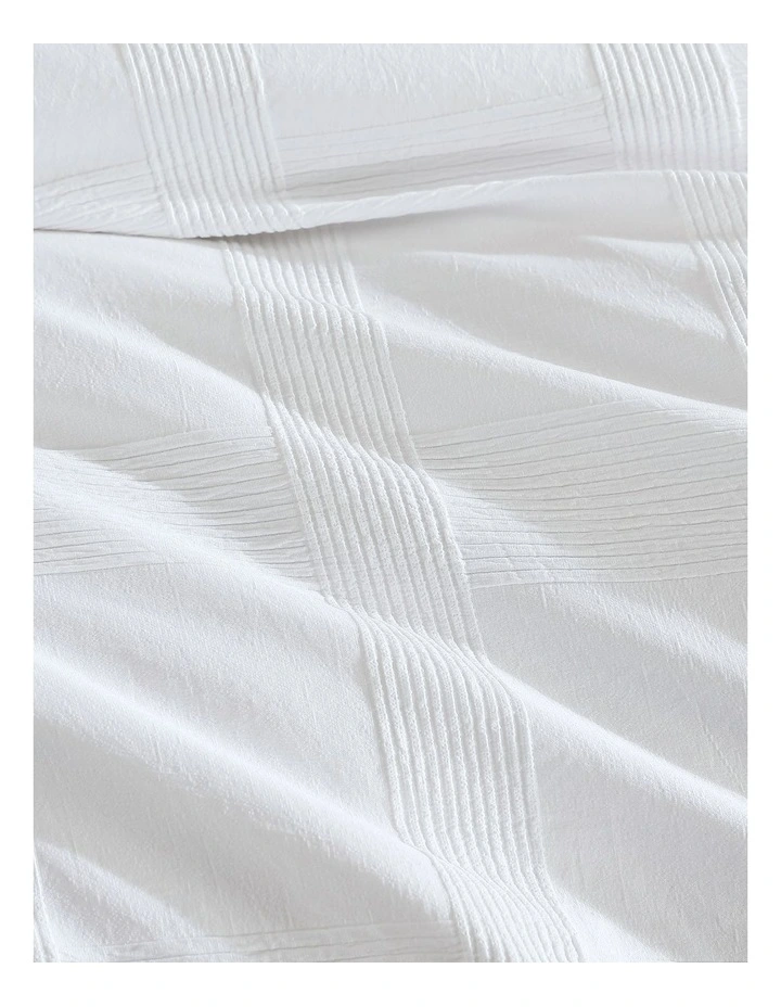Shiloh Textured Quilt Cover Set White Queen image 2
