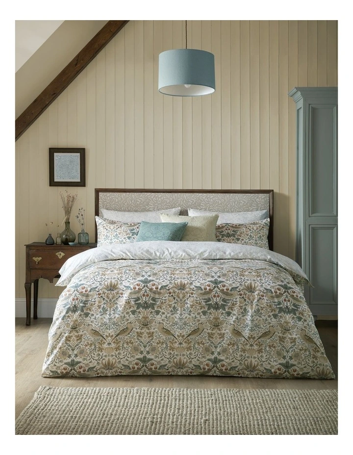 Strawberry Thief Quilt Cover Set Hessian Double image 1