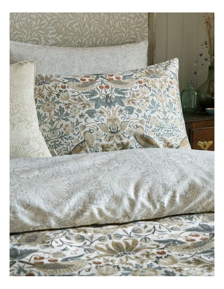 Strawberry Thief Quilt Cover Set Hessian Double image 3