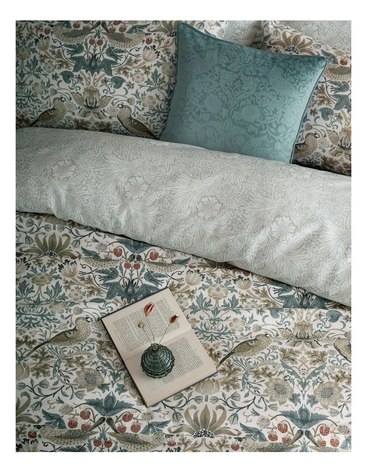 Strawberry Thief Quilt Cover Set Hessian Double image 4