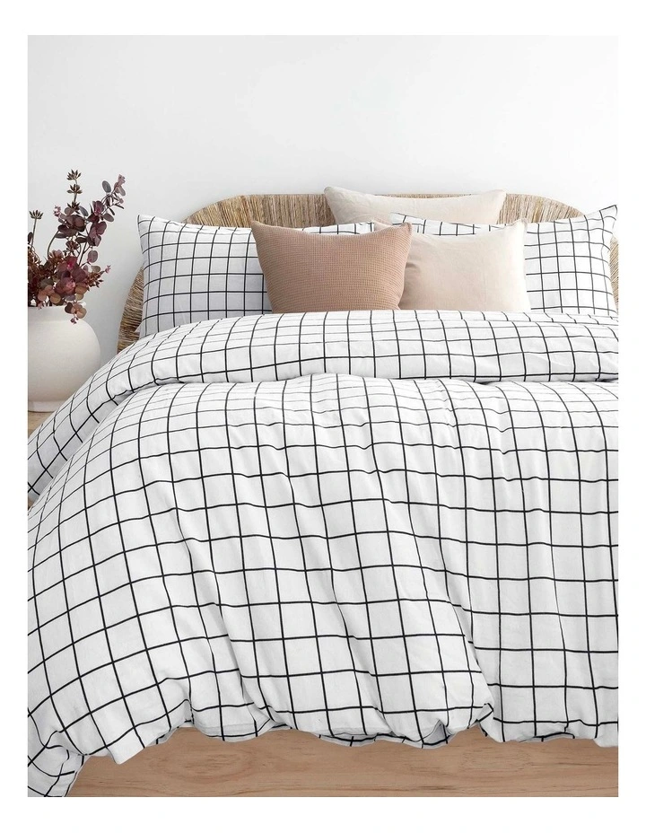 Grid Flannelette Quilt Cover Set image 1