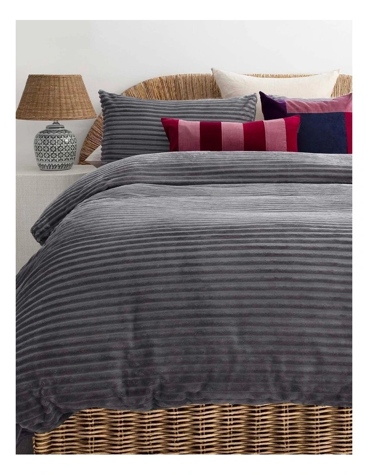 Channel Quilt Cover Set image 1