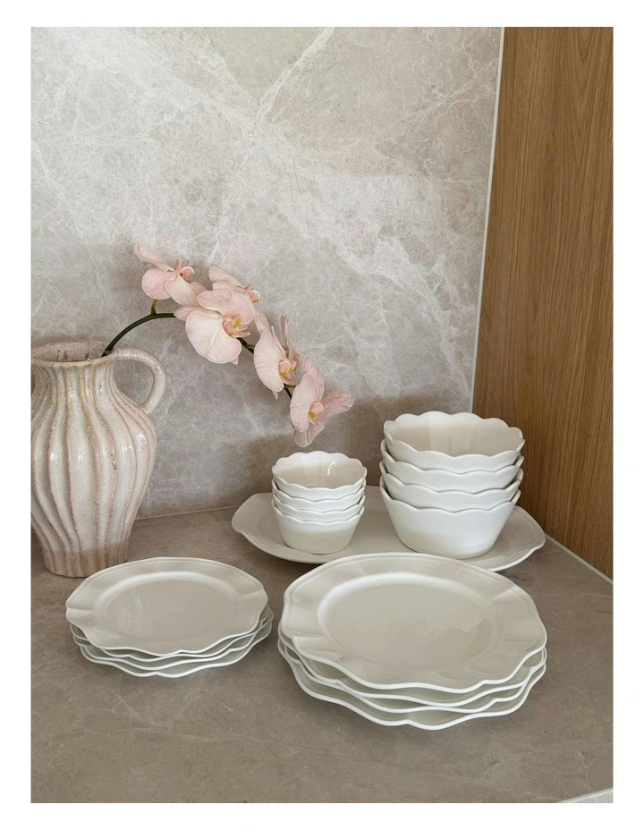 Les Classiques White Porcelain Dinner Plates Set of 4 image 7