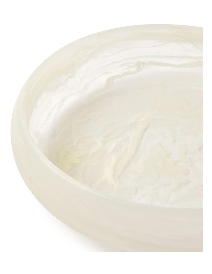 Cadence & Co. Chianti Resin Shallow Serving Bowl 29x29x7cm in Vanilla image 6