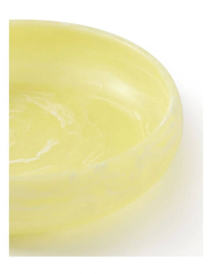 Cadence & Co. Chianti Resin Shallow Serving Bowl 29x29x7cm in Lemon image 6