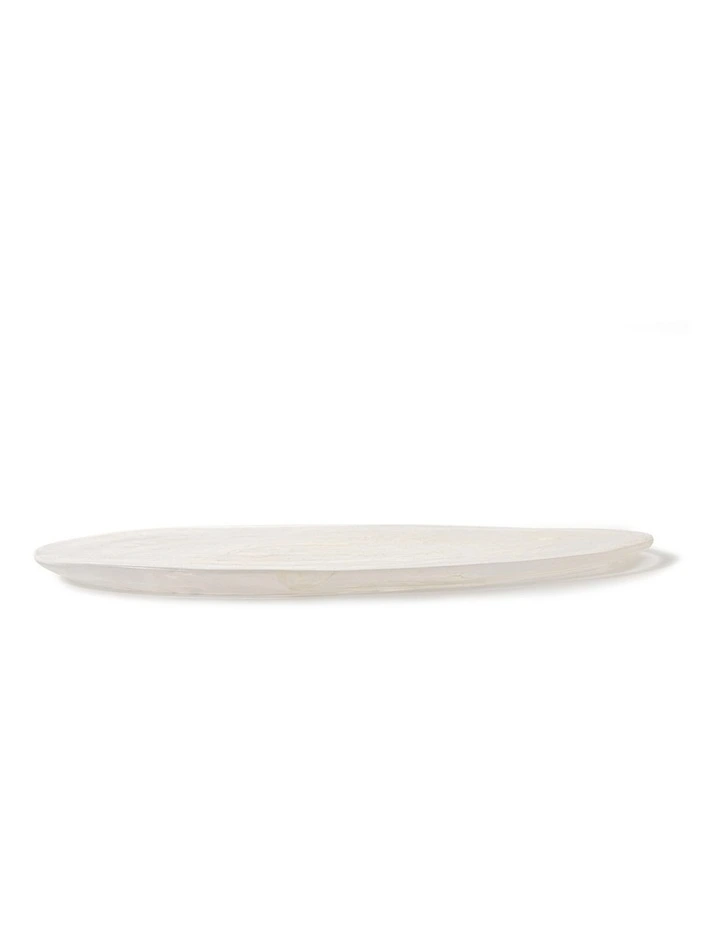 Cadence & Co. Chianti Resin Round Serving Platter 38x36cm in Vanilla image 4
