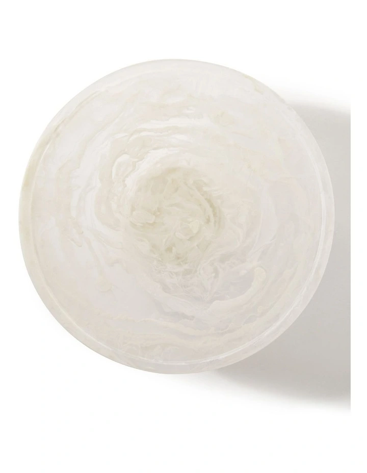Cadence & Co. Chianti Resin Cake Stand 28x28x11cm in Vanilla image 3