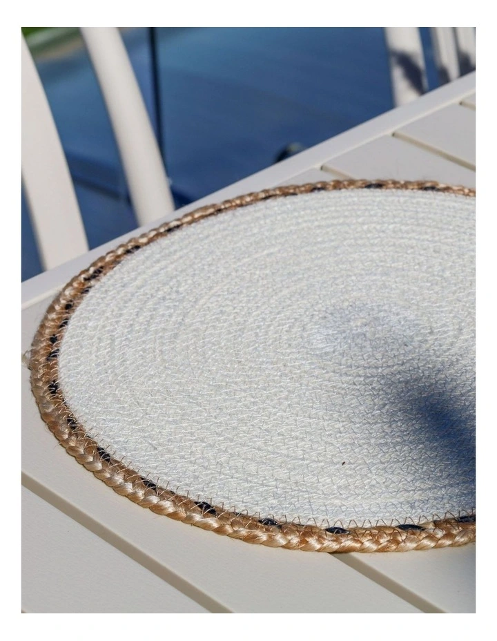 Fab Habitat Linnet Set Of 4 Jute Braided Round Placemats in Cream image 2