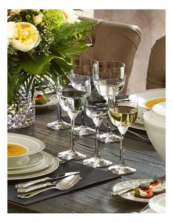 Octavie White Wine Goblet image 3