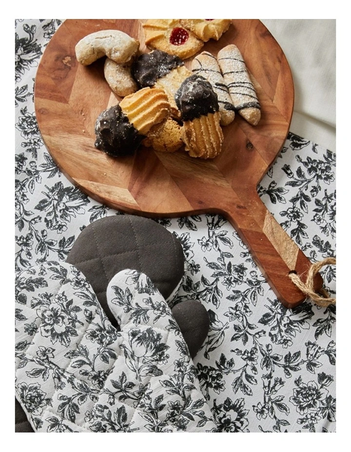 Floral Sonata Oven Mitt 2 Pack in Charcoal image 4