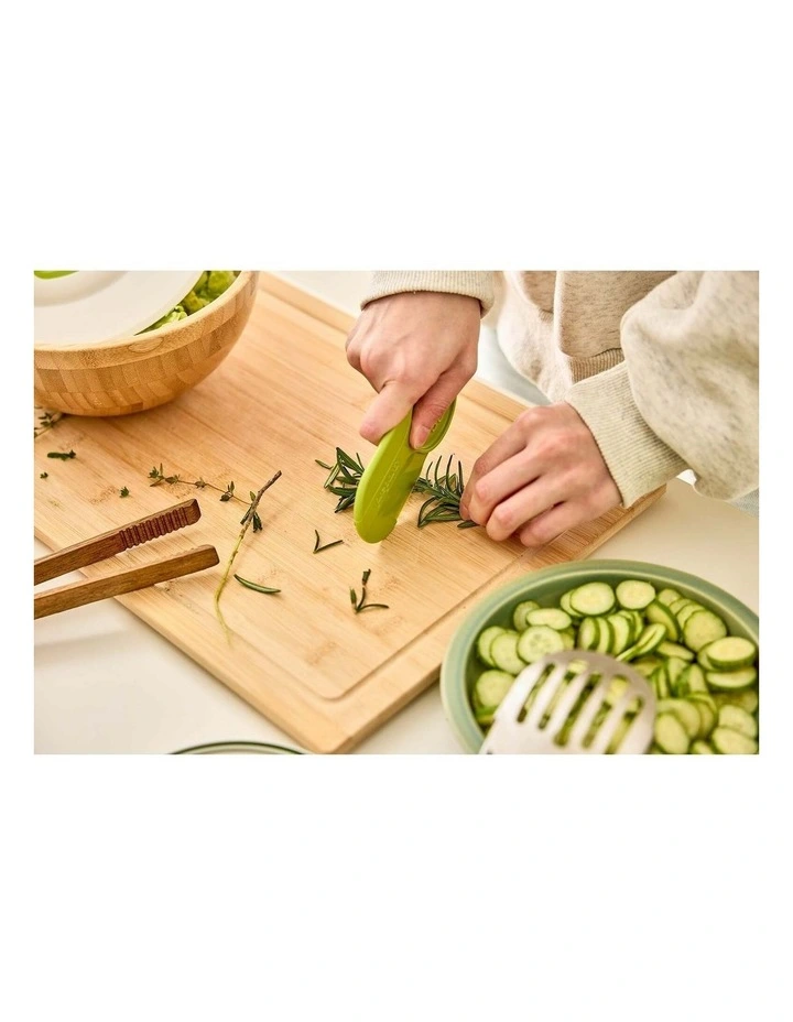 Prepara Herb Shears Herbs and Greens Tool image 6