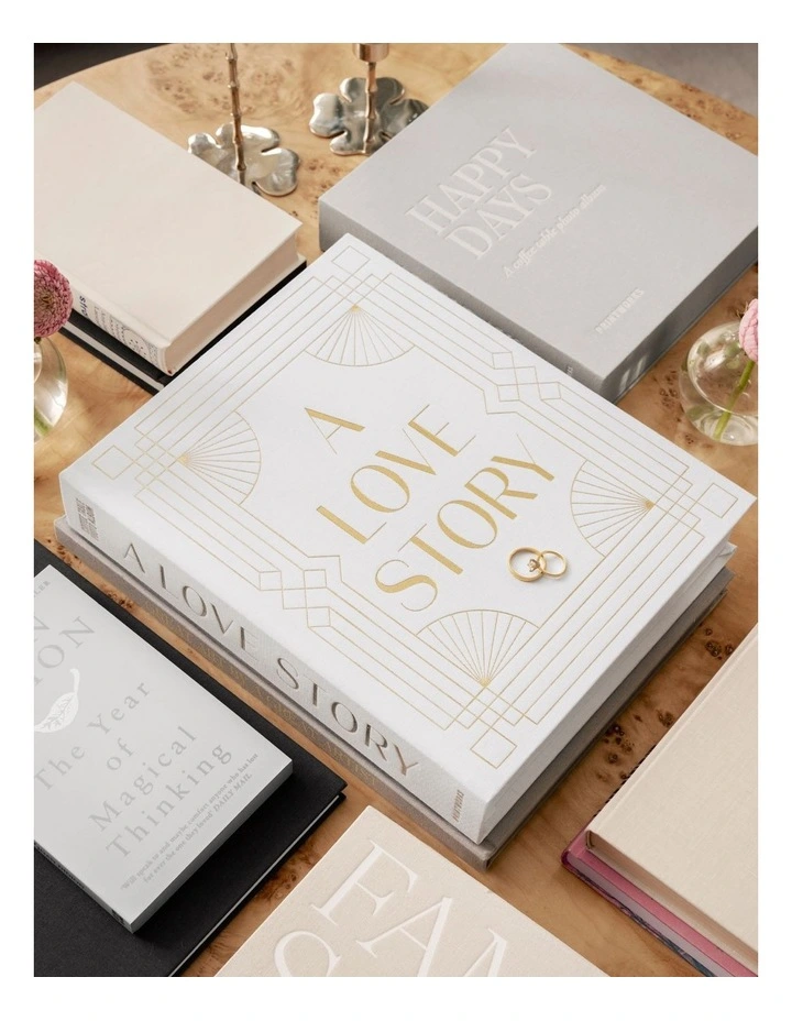 A-Love-Story Wedding-Album in White image 3