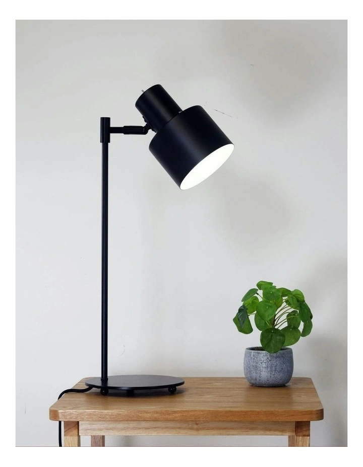 Ari Mid-Century Table Lamp in Black image 3