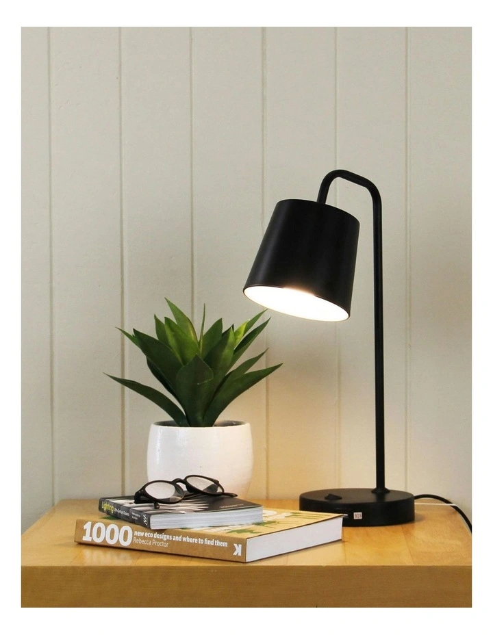 Henk USB Desk Lamp in Black image 2