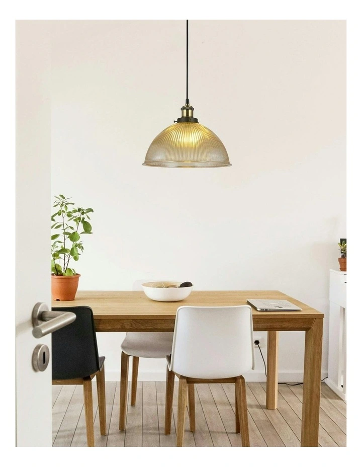 Tristan Pendant Light in Amber image 4