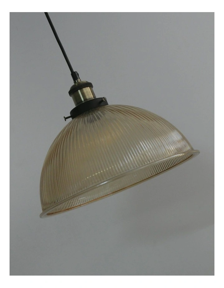 Tristan Pendant Light in Amber image 6