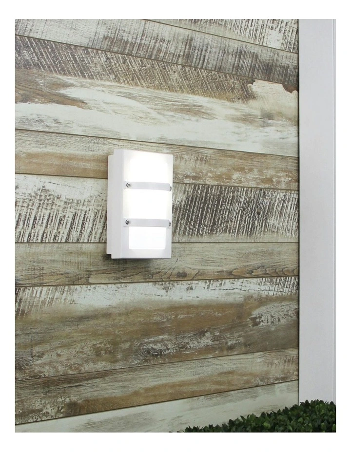 Trio Mini Exterior Bulkhead Light in White image 3