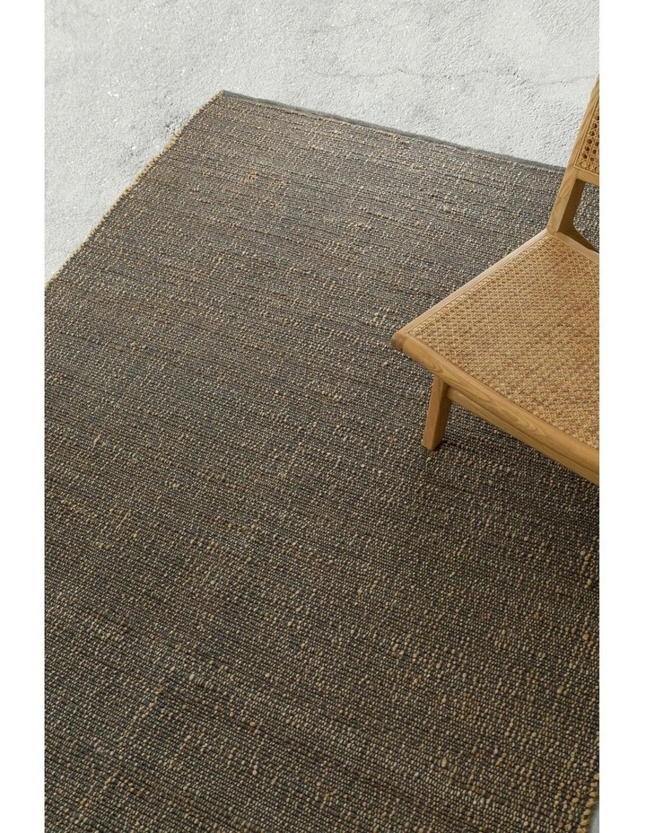 Londrina Natural Rug in Dark Grey image 3