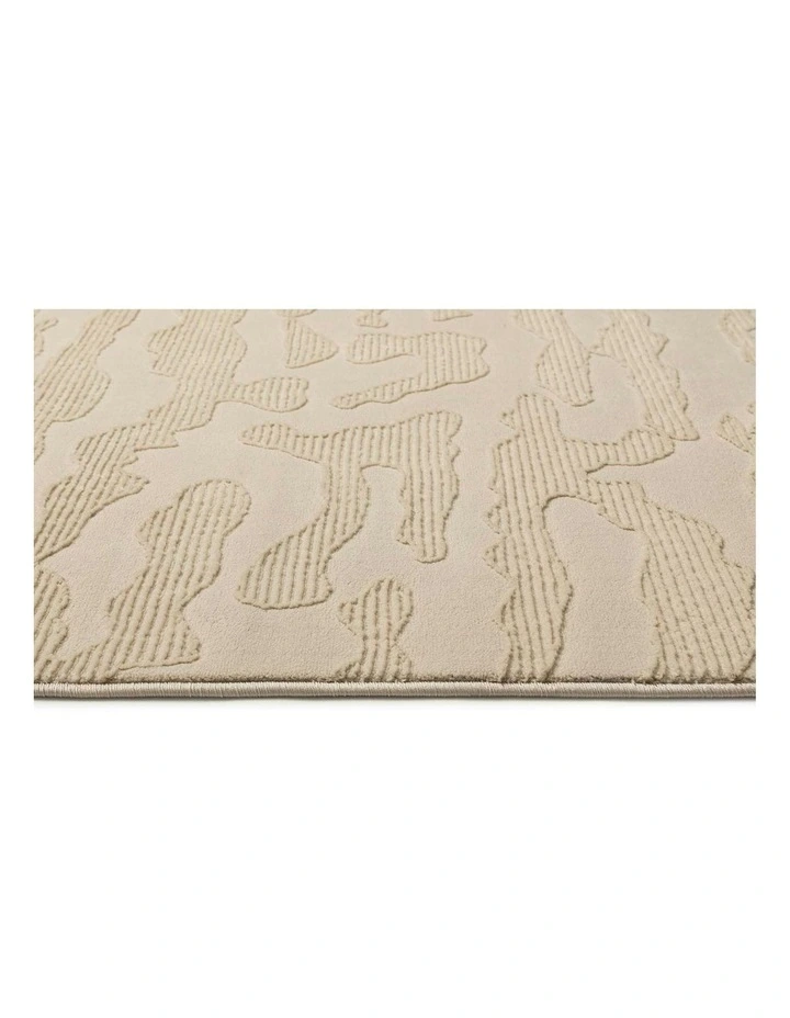 Eljadida Textured Rug in Cream image 3
