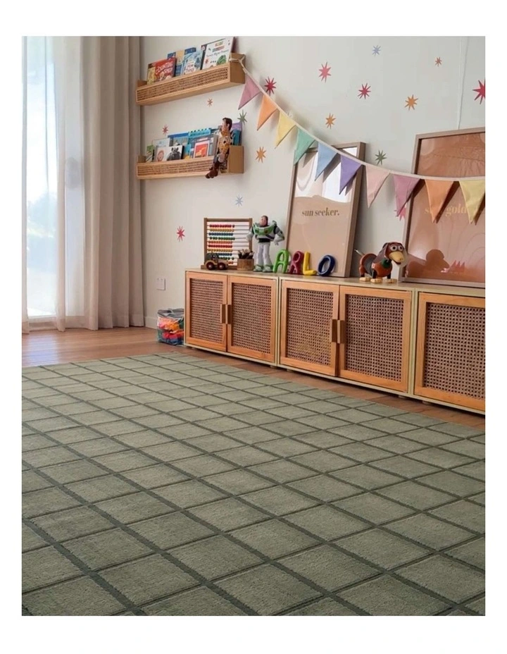 Jerada Textured Moss Rug in Green image 6