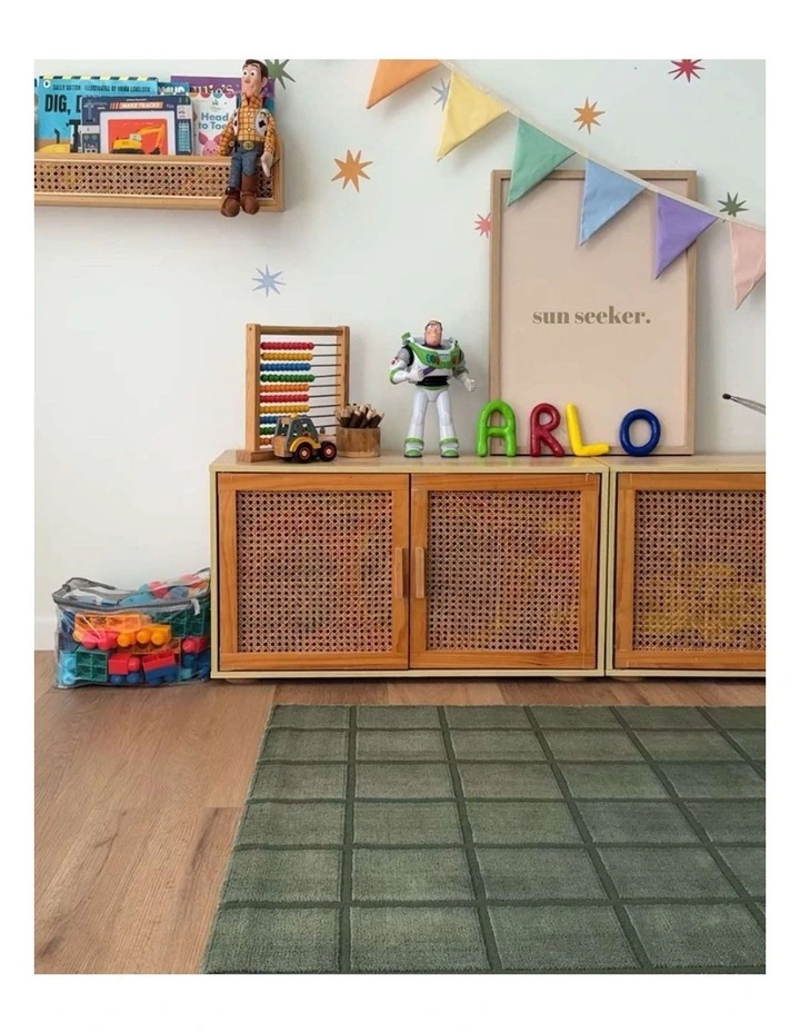Jerada Textured Moss Rug in Green image 7