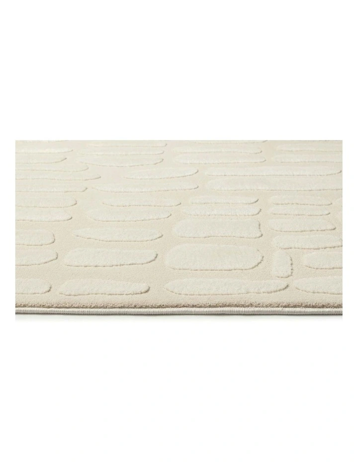 Ifrane Textured Rug in Cream image 3