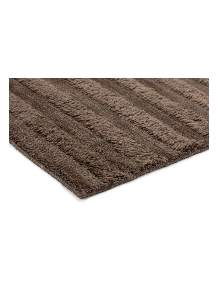 Pigneto Mocha Geometric Carved Wool Rug in Brown image 3