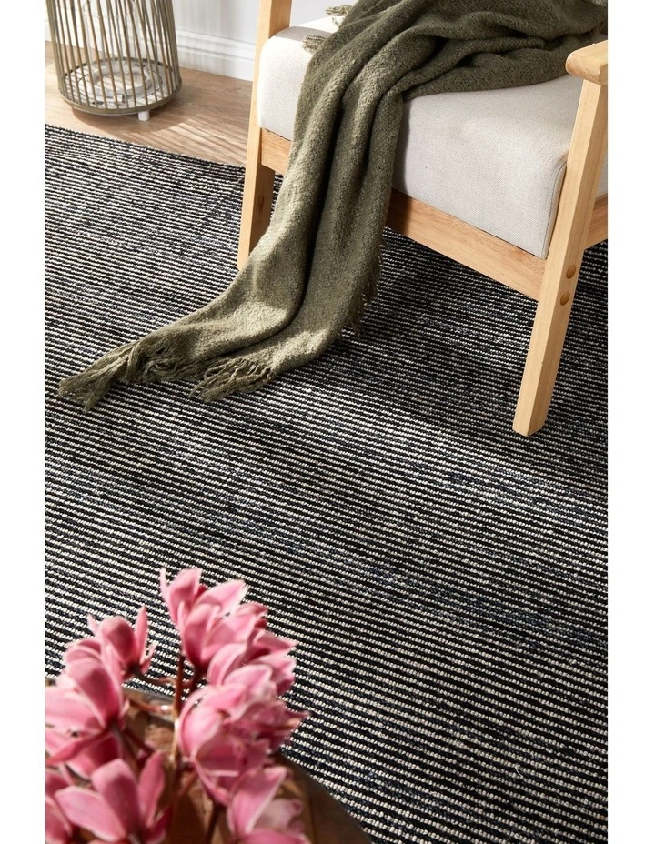 Allure Rug image 3