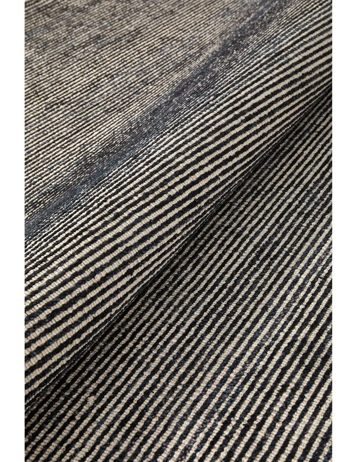 Allure Rug image 4