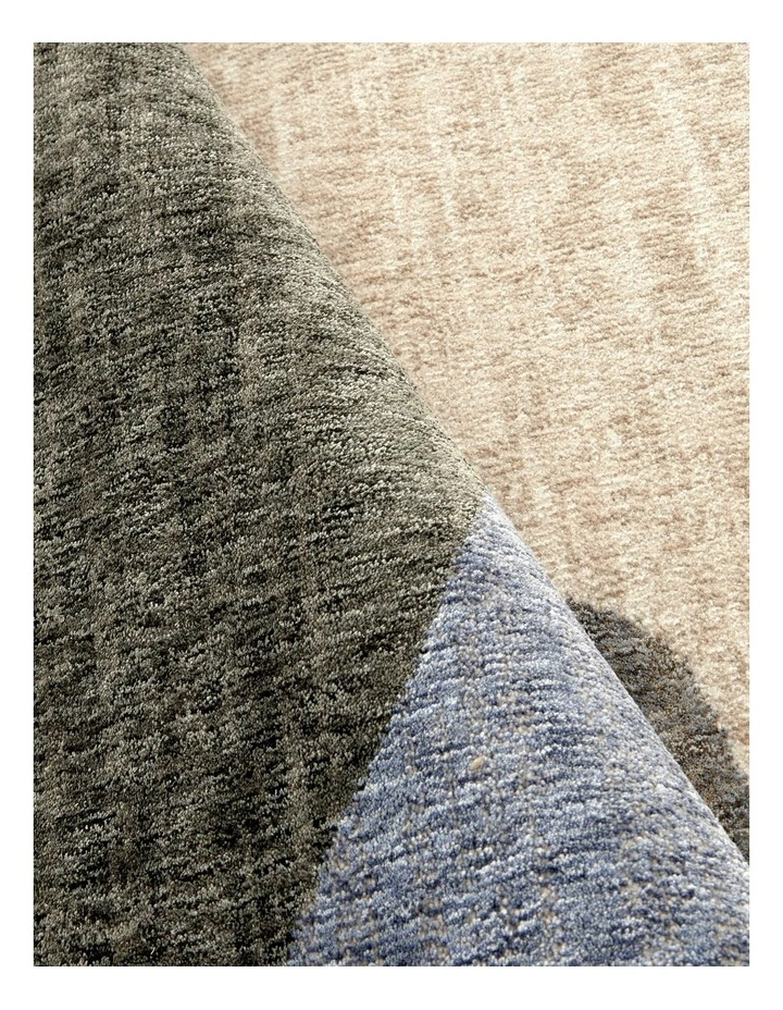 Aston Darla Rug in Multi image 7